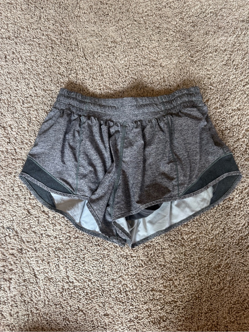 Lululemon Hotty Hot Shorts 2.5” Inseam Size 8